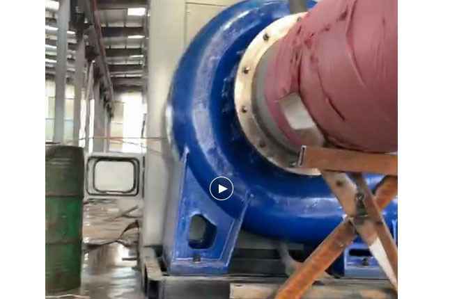 昆明俊峰绿色农业发展有限公司流量5100立方大型柴油机混流泵机组测试中